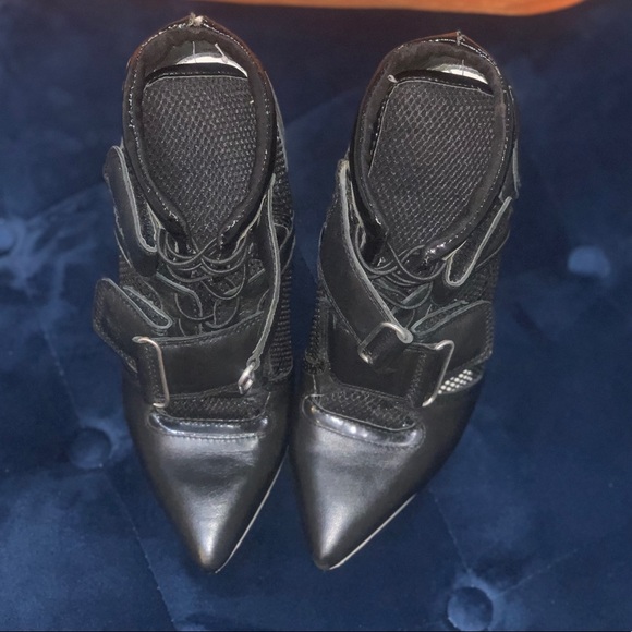 Dkny Shoes Pulse High Top Platform Booties Color: Black/White Size: 9 UK Size 40 - Picture 1 of 5